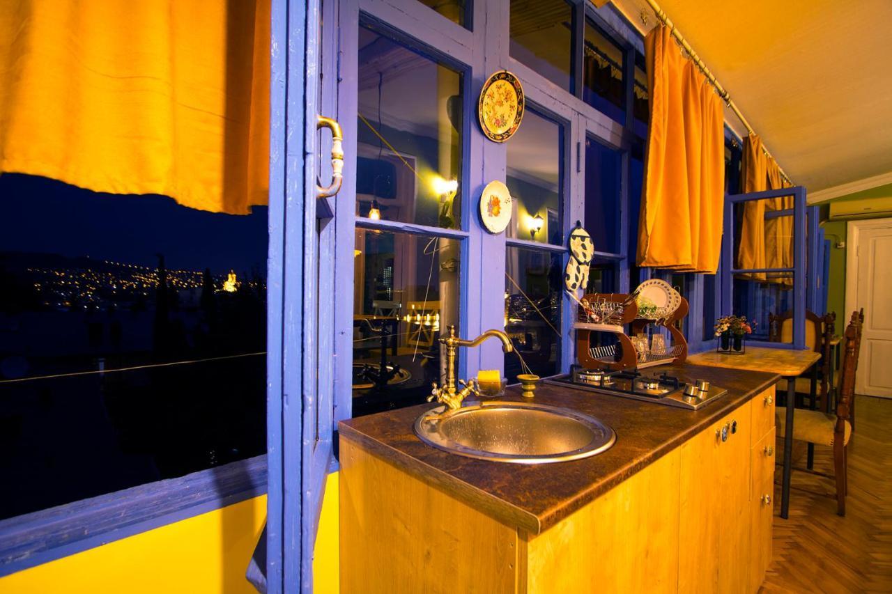 Royz Hostel Tbilisi Exteriör bild