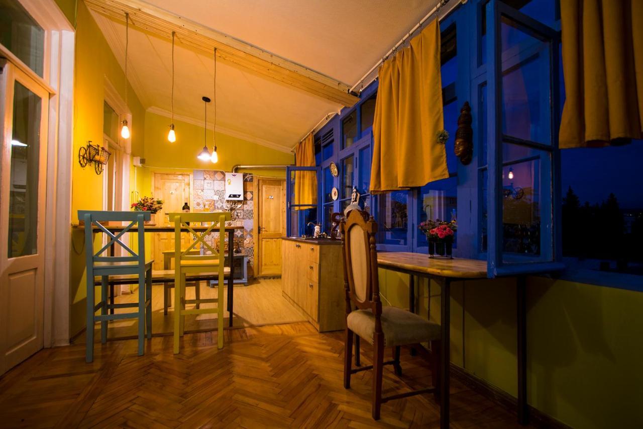 Royz Hostel Tbilisi Exteriör bild